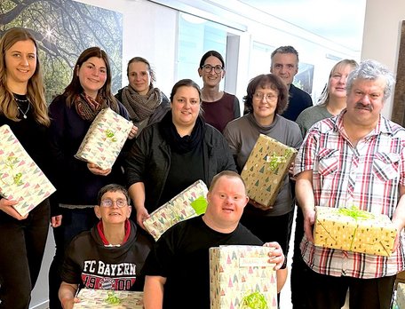 Weihnachtsaktion für Bedürftige gemeinsam mit dem Club 82 und dem Guglehupf Offenburg