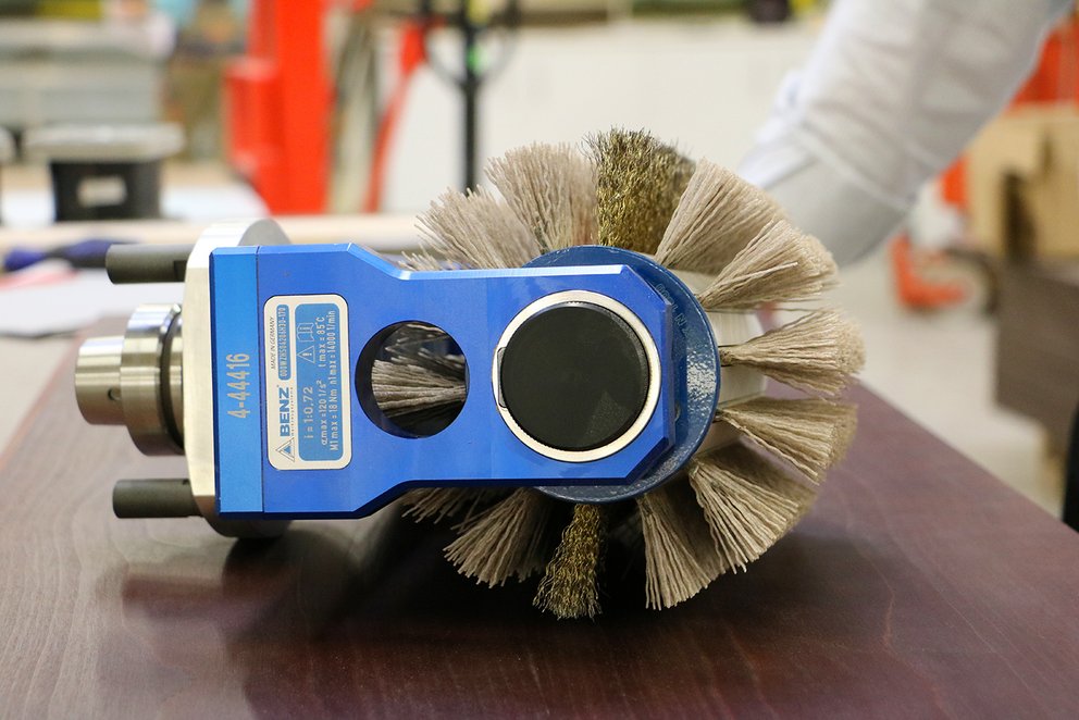 Case study Hoffmann Ladenbau: more flexible and varied than a brushing machine