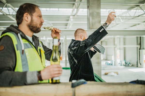 BENZ Tooling: ONEnewBENZ – gallery  of roofing ceremony