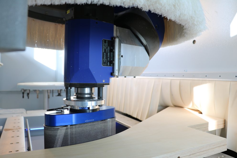 User report: Belt sanding unit COLLEVO+ in use at the KreaTeam carpentry