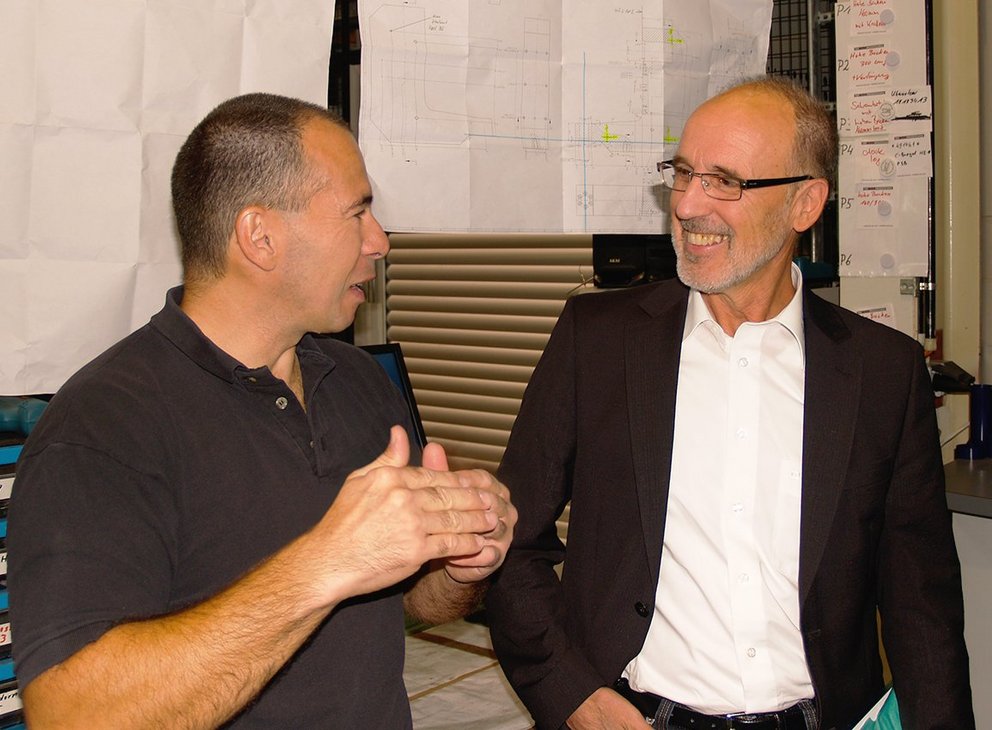 Consultation with Franz Lauffer, sales representative BENZ