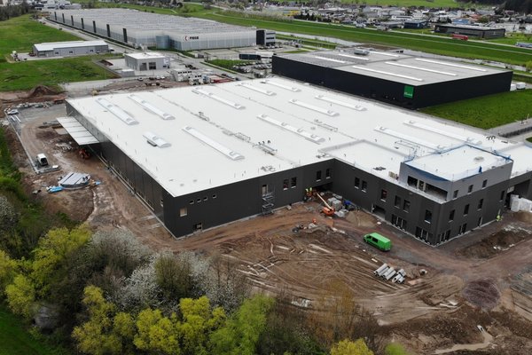 BENZ Tooling: ONEnewBENZ – gallery  of roofing ceremony