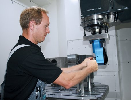 Anwenderbericht TOX Pressotechnik – Zeitvorteile im modernen Maschinenbau