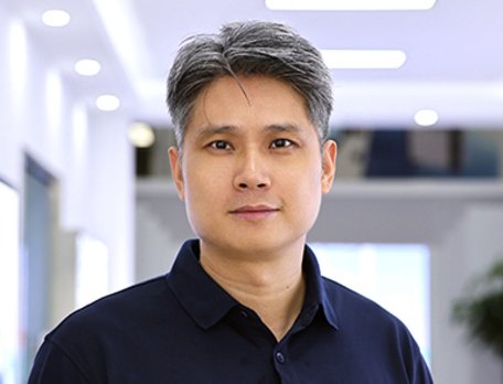 Shi Yijian: Service Engineer China