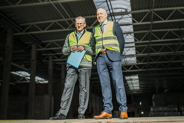 BENZ Tooling: ONEnewBENZ – gallery  of roofing ceremony