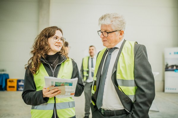 BENZ Tooling: ONEnewBENZ – gallery  of roofing ceremony