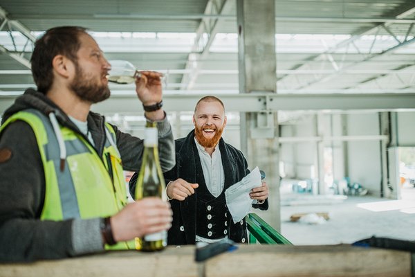 BENZ Tooling: ONEnewBENZ – gallery  of roofing ceremony
