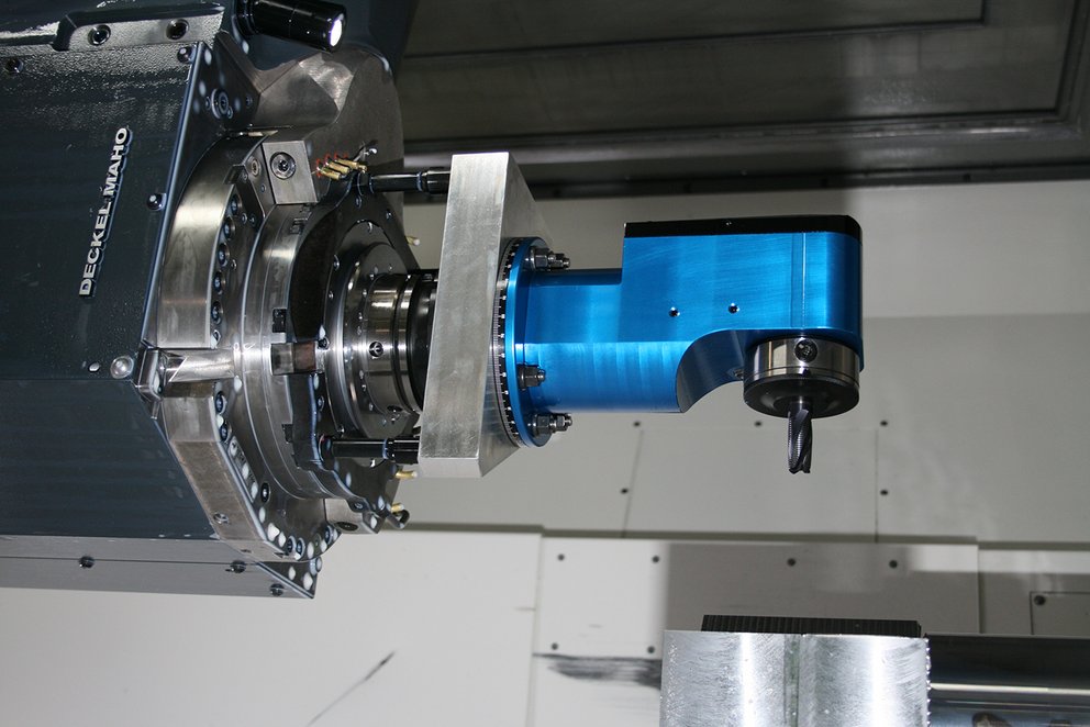 Case study TOX Pressotechnik: BENZ angle head and quick-change system BENZ Solidfix®