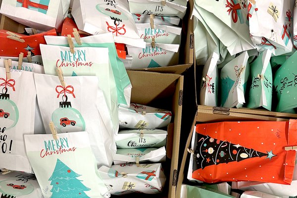 Weihnachtsaktion Guglhupf Offenburg: Geschenke für Bedürftige