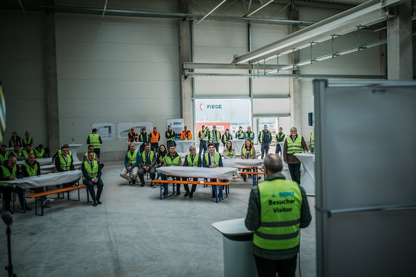 BENZ Tooling: ONEnewBENZ – gallery  of roofing ceremony