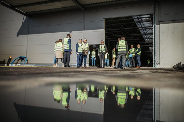 BENZ Tooling: ONEnewBENZ – gallery  of roofing ceremony