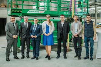 BENZ Tooling: ONEnewBENZ – gallery  of roofing ceremony